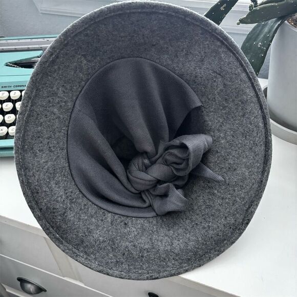 Vintage Betmar New York Wool Hat Gray Unisex with Tie Scarf - Picture 6 of 9